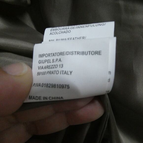 Chiara and Sara women's small tan long puffy jacket removable fur on hood trim - Picture 9 of 11